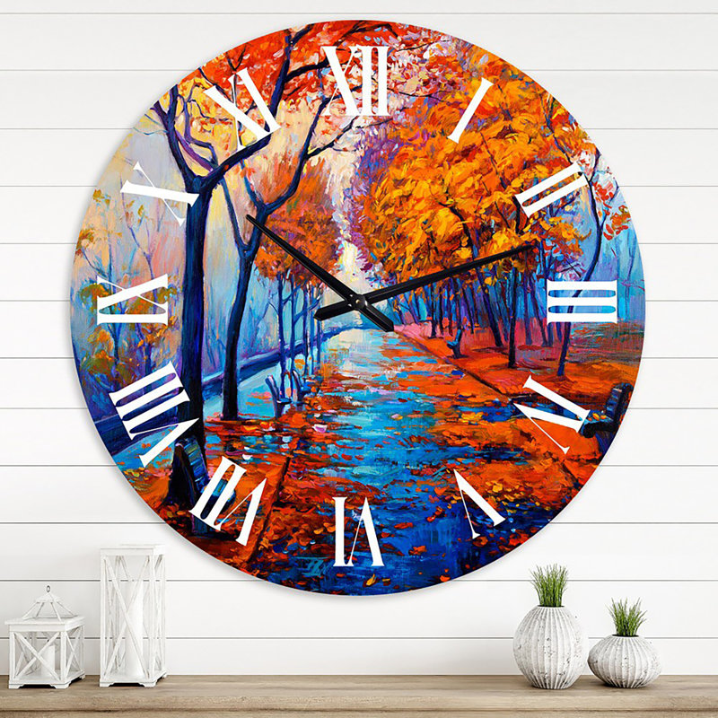 Petite route à travers le paysage d'automne orange III - Horloge murale traditionnelle, Moyenne
