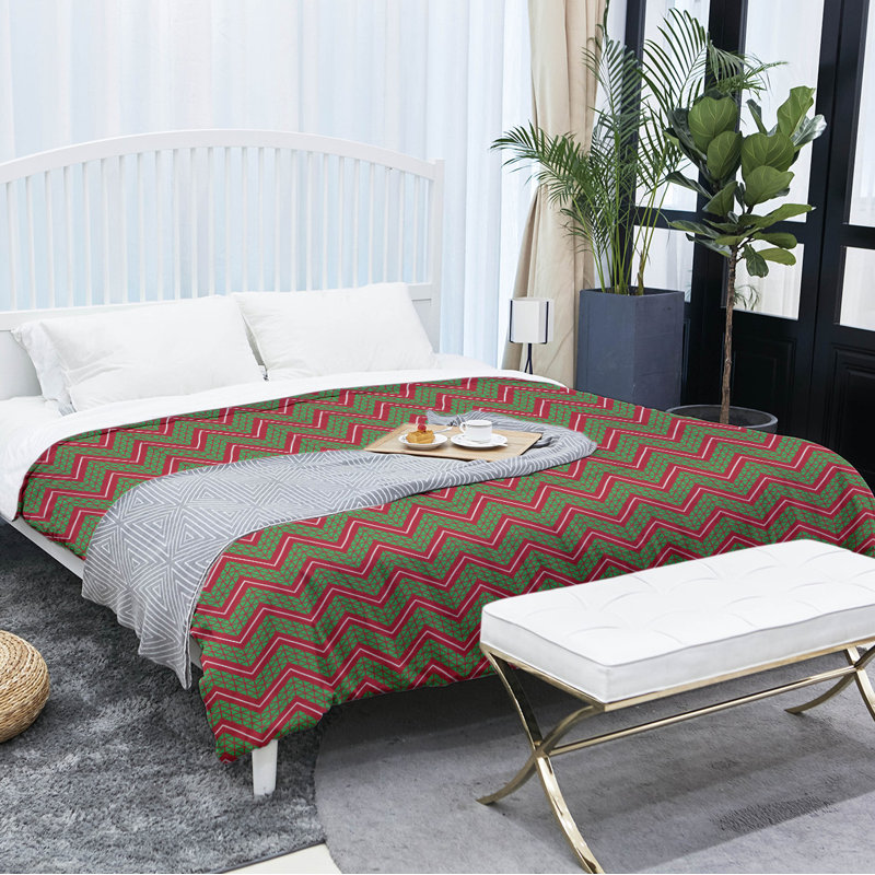 Modern & Contemporary Polyester Baffle Box Stitch Comforter, King Comforter, Green/Red