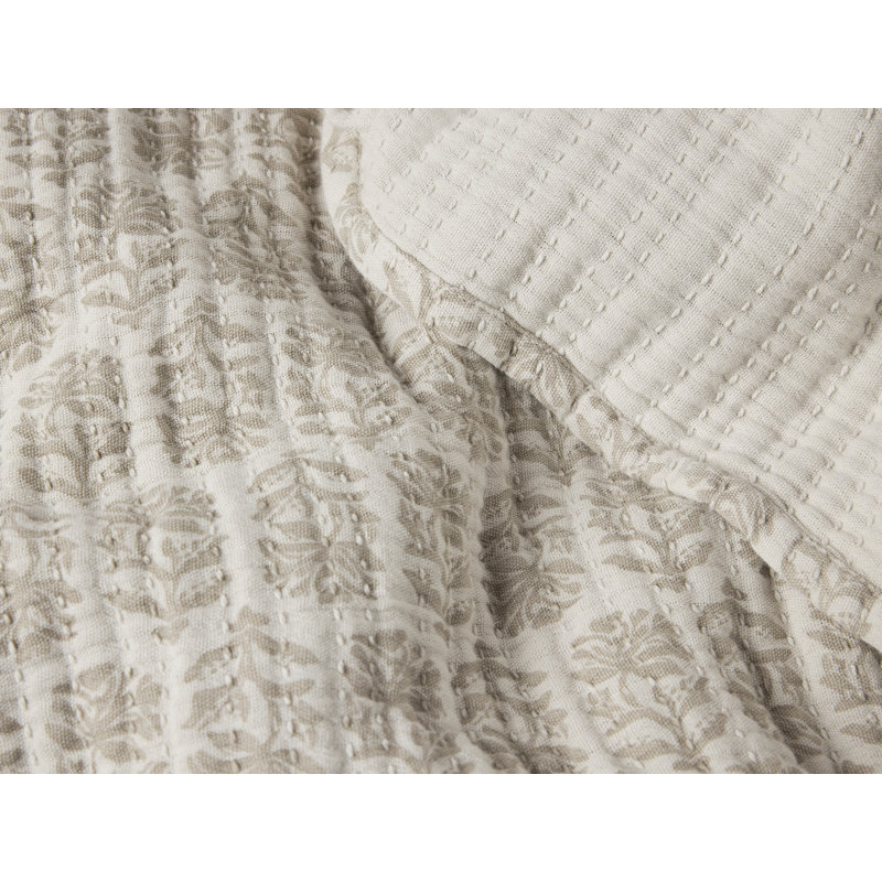 Mirada Organic Matelasse Blanket, Sand Chrysanthemum, 92" L x 90" W