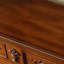Buffet en bois de noyer massif-472898068