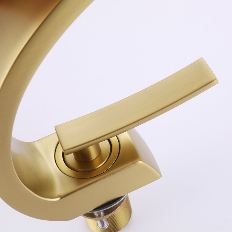 Single Hole Bathroom Faucet Single Handle Bathroom Sink Faucet with 6" Cover, Brushed Gold
