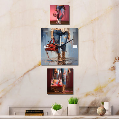 Senetria Metal Wall Clock