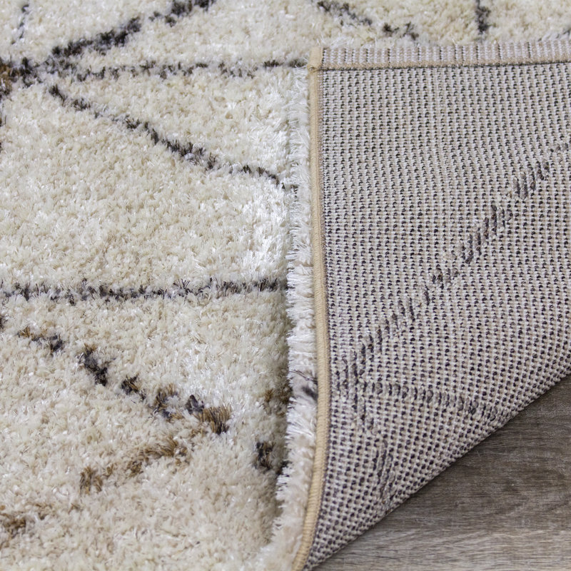 Tapis beige à motif géométrique Sato, Rectangle 5 pi 3 po x 7 pi 7 po