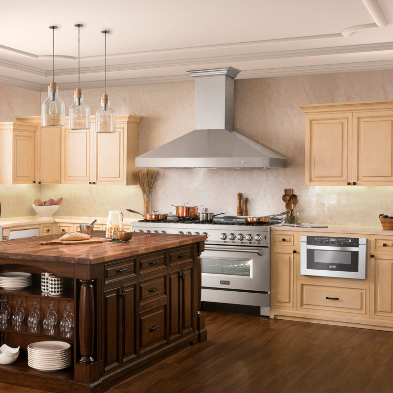 36" 700 CFM Ducted Wall Mount Range Hood in Stainless Steel