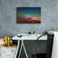  «Red Barn Under Aurora» par Epic Portfolio, art mural 18 po x 12 po-1199401073