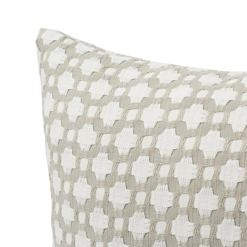 Coussin Schumacher x Celerie Kemble, 18 po x 18 po