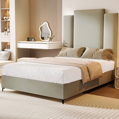 Graaf Upholstered Platform Bed