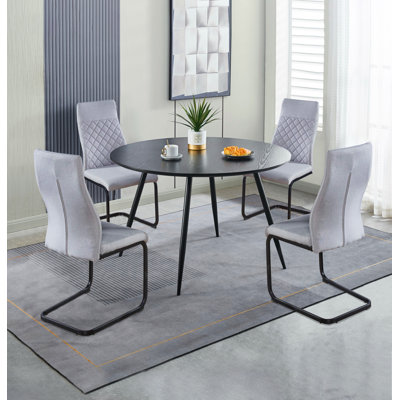 Mose 4 - Person Dining Set
