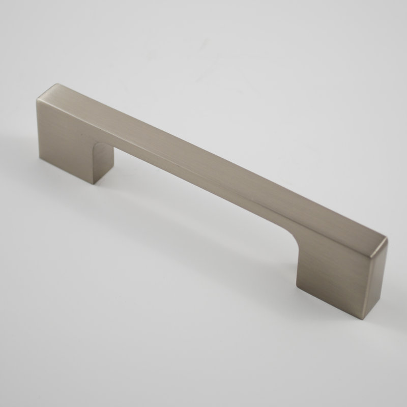 Poignée barre 3 3/4" au centre, Nickel satiné