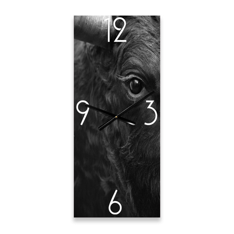 Détail d'une horloge murale œil de taureau, Grand