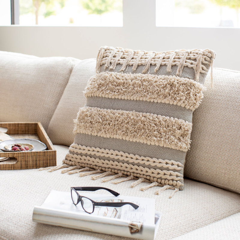 Housse et insert de coussin en coton Keiontae, 18 po x 18 po, Taupe, Polyester/ bourre en polyester