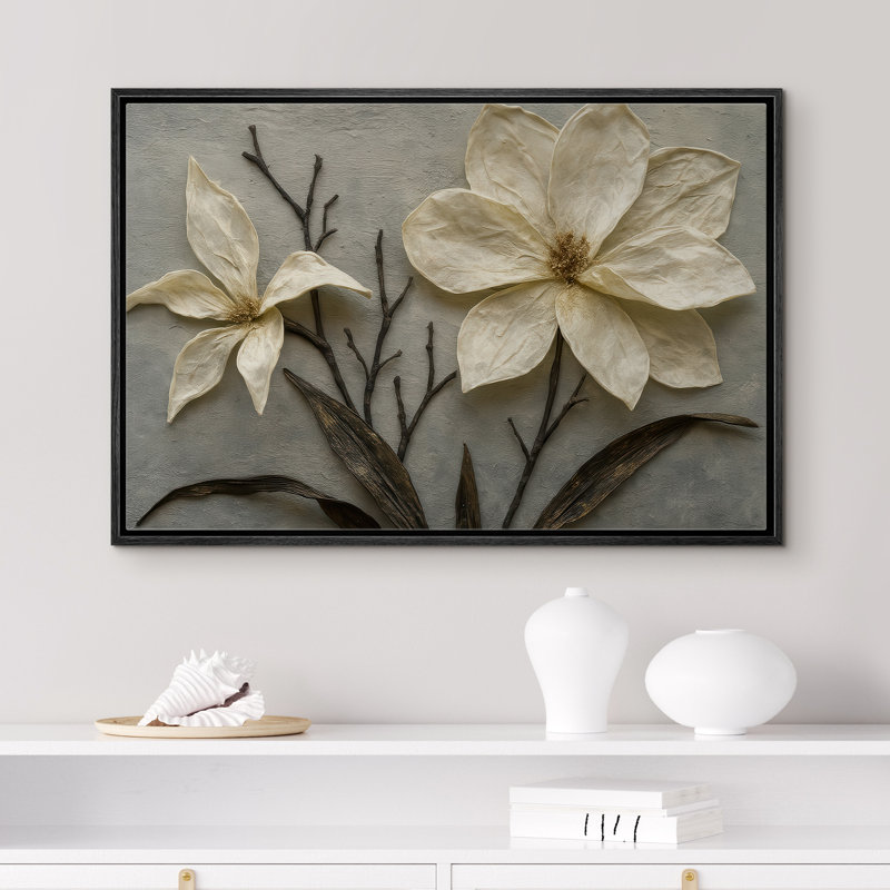 «White Dimensional Magnolia Flower with Sculpted Petals», reproduction d'art sur toile encadrée, H 16 po x l 24 po x P 1,5 po