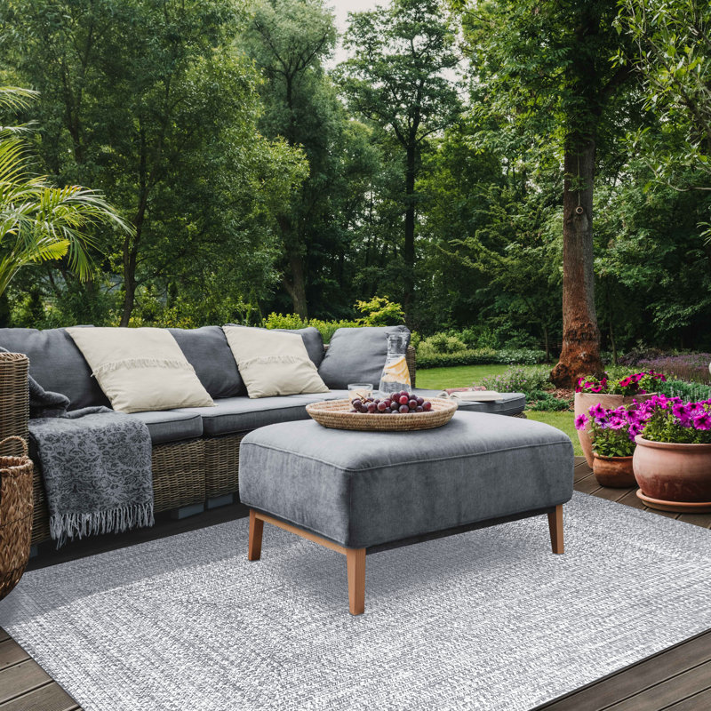 Ulmer Braided Reversible Two-Tone Indoor Outdoor Runner or Area Rug, Rectangle 4' x 6'