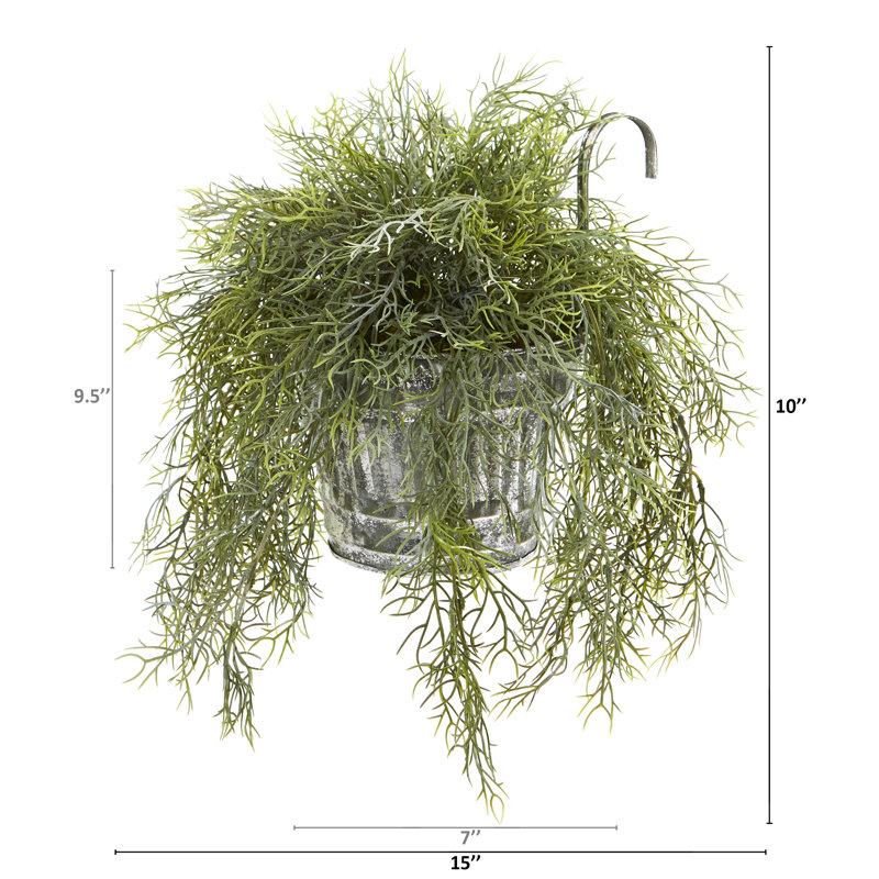 Plantes de mousse artificielle en pot de fleurs