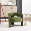 Fauteuil d'appoint en velours pour le salon-670499388