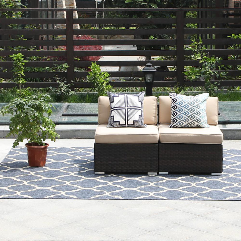 Chaise de patio avec coussins Mcgahan, Marine