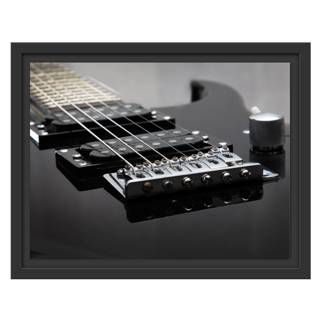 Gerahmtes Wandbild Black E-Guitar