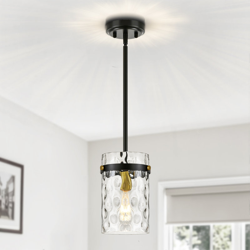 Luminaire suspendu pour îlot de cuisine 1 lumière 5,9 po avec abat-jour en verre martelé transparent Levona, Noir / or, 1