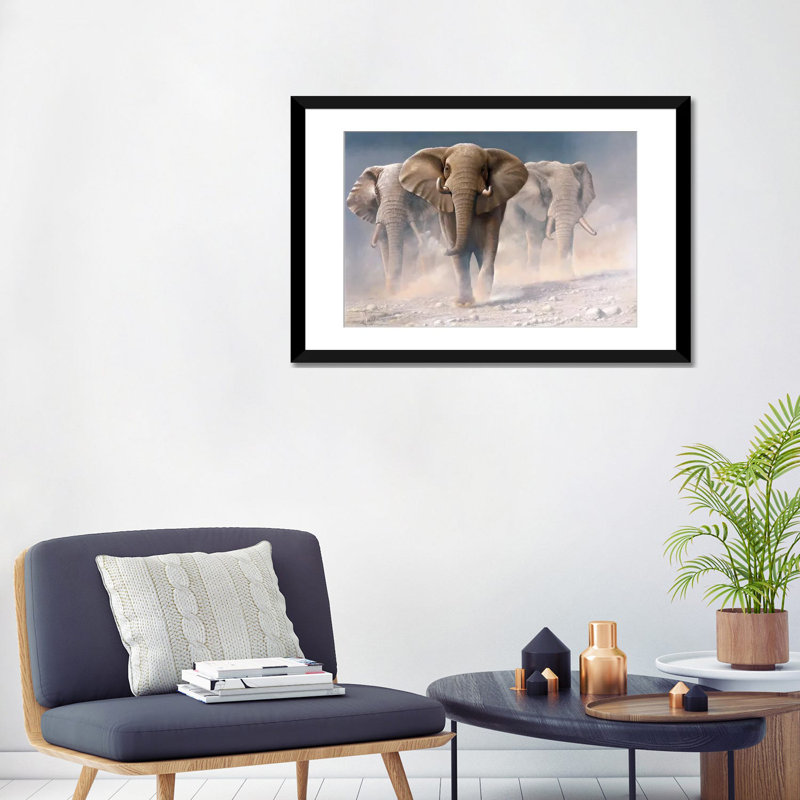 «Run Elephants I», impression sur toile, Papier d'art encadré noir, Blanc, H 16 po x l 24 po x P 1 po