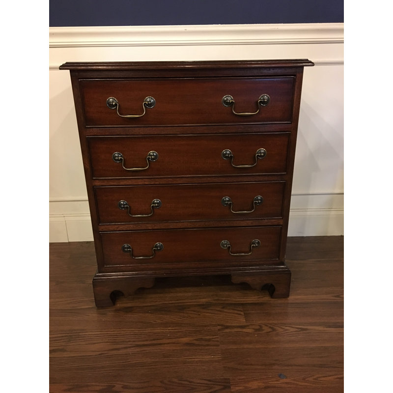 Traditional Mahogany Nightstand
