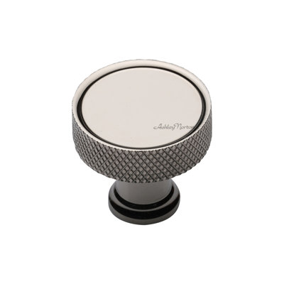 Lisbon 1 1/4" Diameter Round Knob
