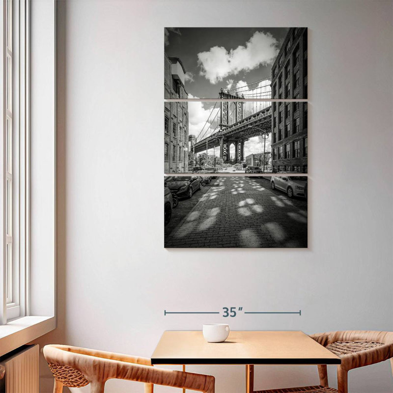 Lilie Manhattan Bridge - monochrome, H 65 po x l 42 po