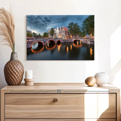 Canaux du pont Sirci Amsterdam
