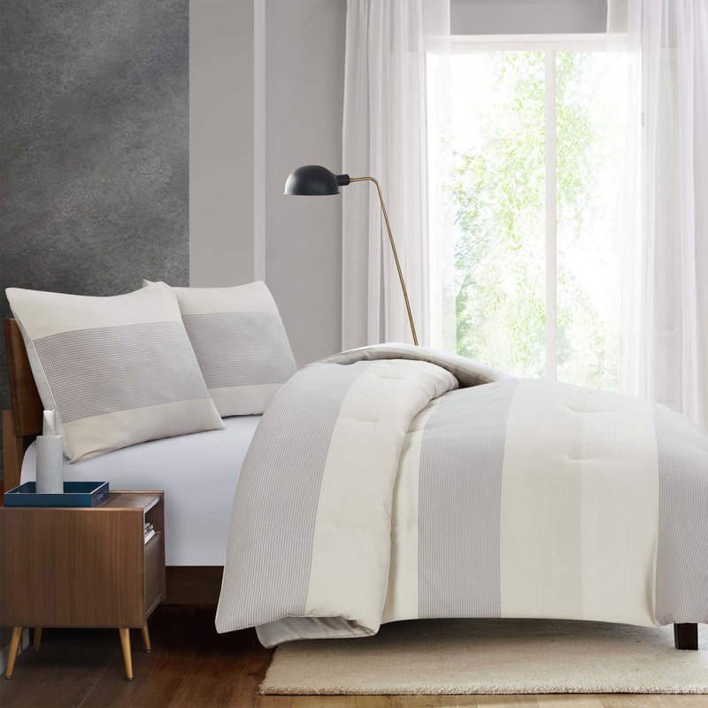Isabella 3pc Comforter Set, King Comforter + 2 Shams