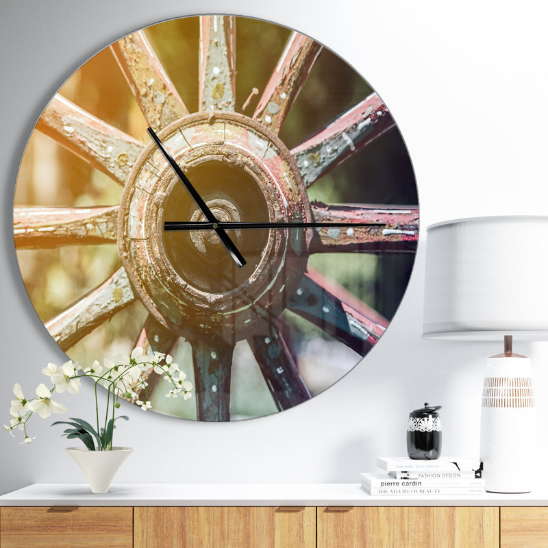 Horloge murale Swigart Farmhouse Designart, Moyen