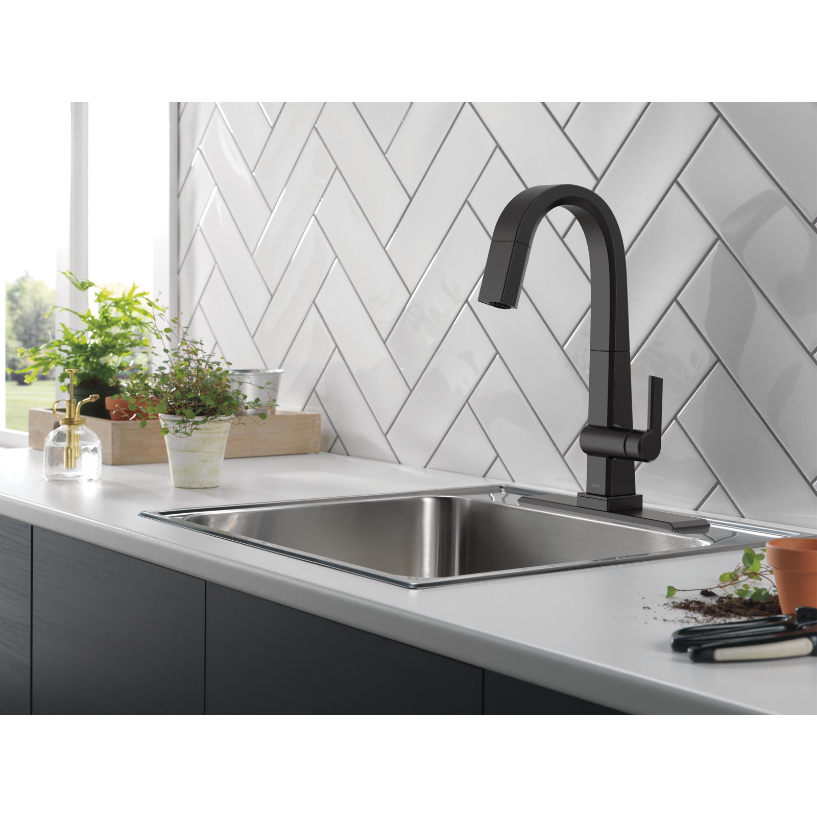 Pivotal Pull-Down Touch Bar Faucet, Matte Black