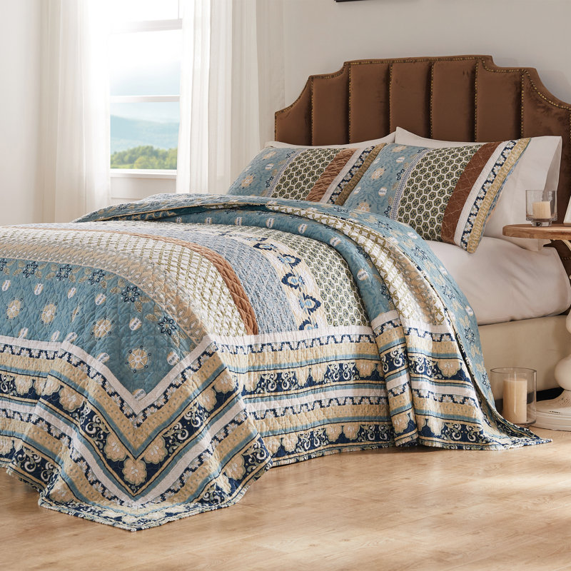 Greenland Home Fashions Thalia Blue Bohemian Medallion Floral Patchwork 3-Piece King Size Bedspread Set 120"x118" with 2 King Shams