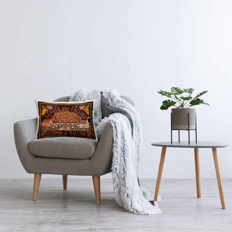 «Leaves Falling on Brown», coussin décoratif imprimé par Laura Marshall