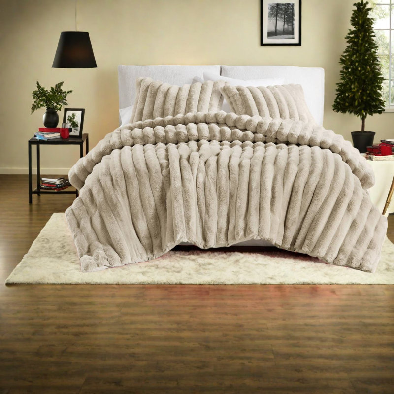 Premium Faux Fur Bedding Sets, Polyester Comforter, Cozy Home Style