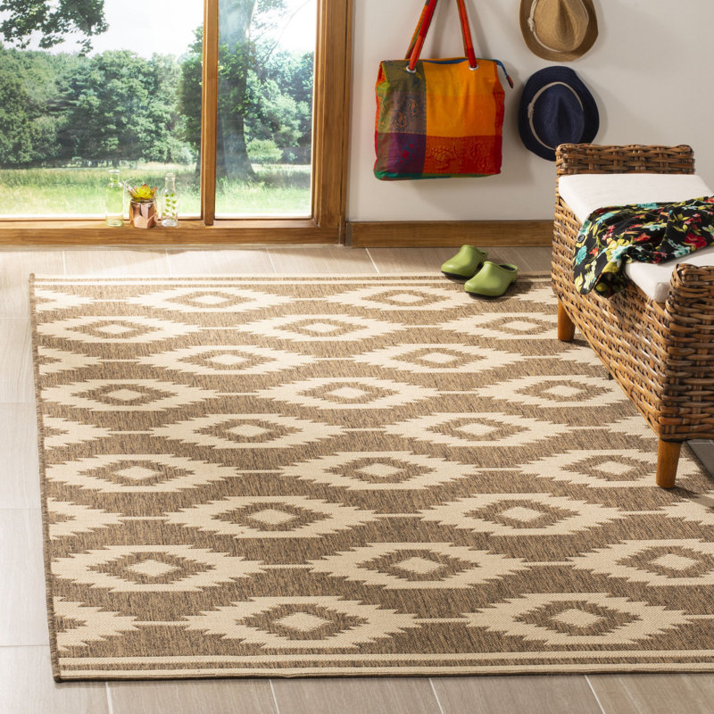 Tapis intérieur / extérieur géométrique Lollar, Rectangle 5 pi 3 po x 7 pi 6 po