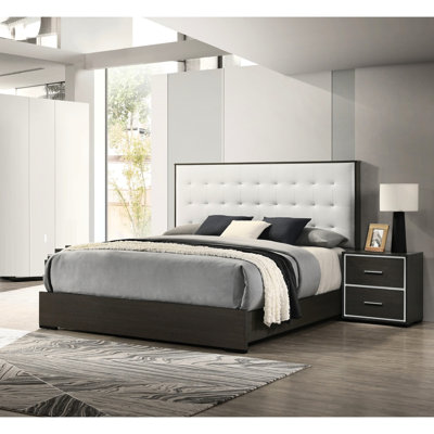 Grand lit à panneau tapissier contemporain avec tête de lit, lattes de tête de lit à boutons gris et beige de style contemporain, revêtement