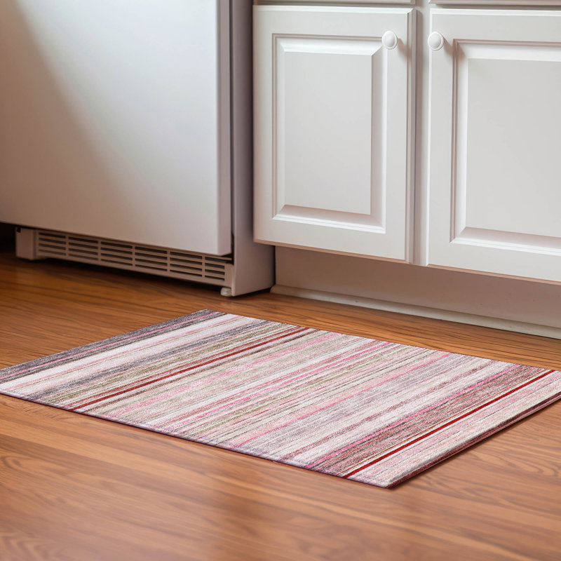 Tapis rose Prisco lavable à la machine de qualité supérieure, Rectangle 1 pi 8 po x 2 pi 6 po