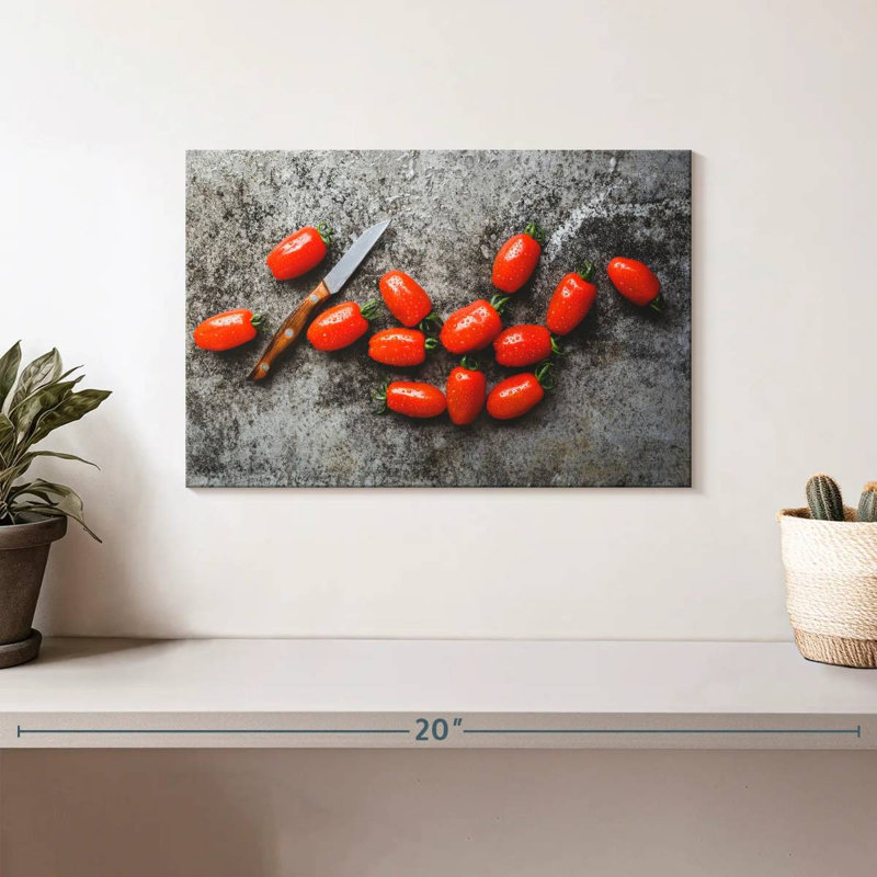 Yarlin Succulent Tomatoes, 8" H x 12" W