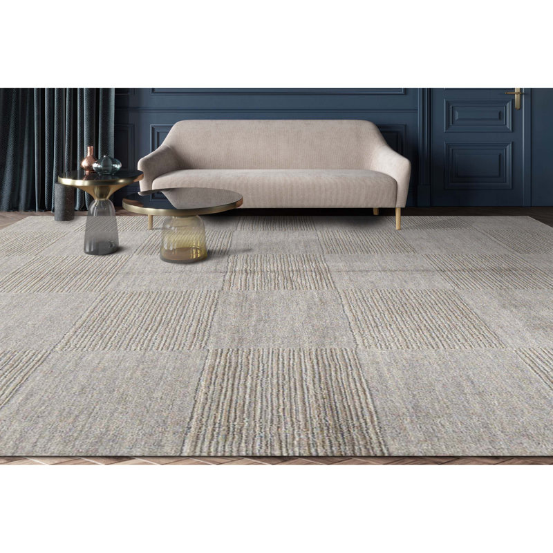 Hand-Knotted High-Quality Gray Area Rug