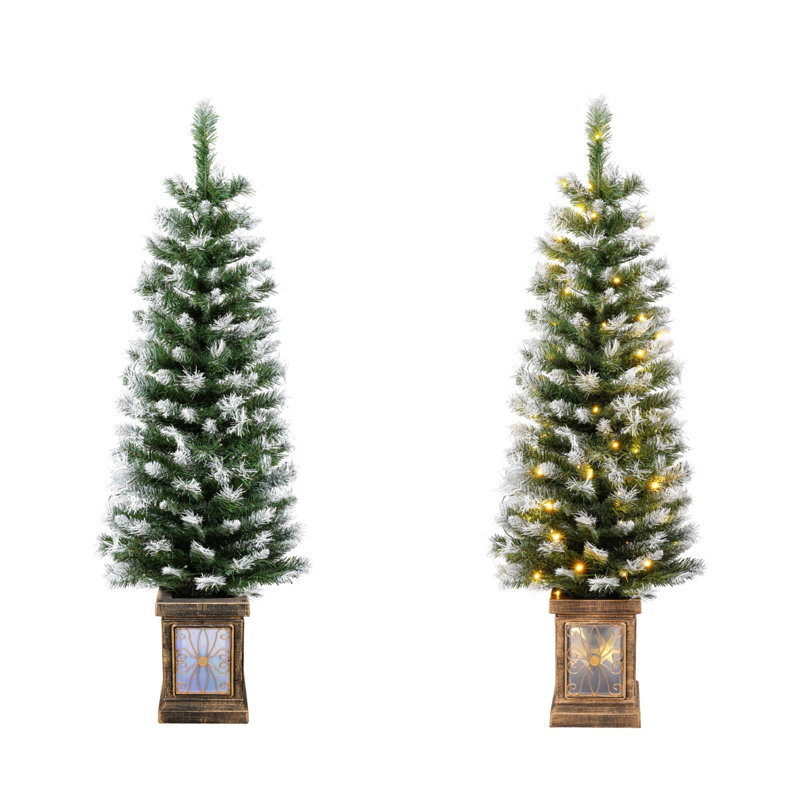 Ensemble de 3 pièces de Noël artificiel pré-éclairé avec arbres de 4 pi (ensemble de 2) et couronne, lumières DEL, bases en pot