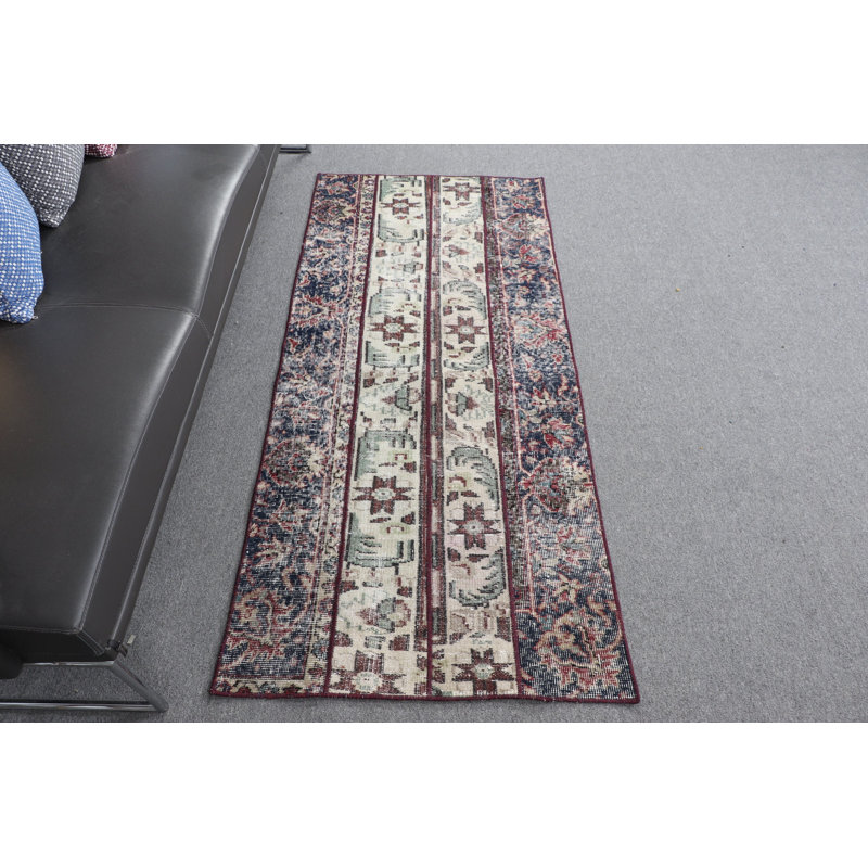 Petit tapis tissé turc beige Oushak parfait pour une utilisation dans la salle de bain avec un patchwork rétro