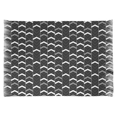 Tapis noir à chevrons