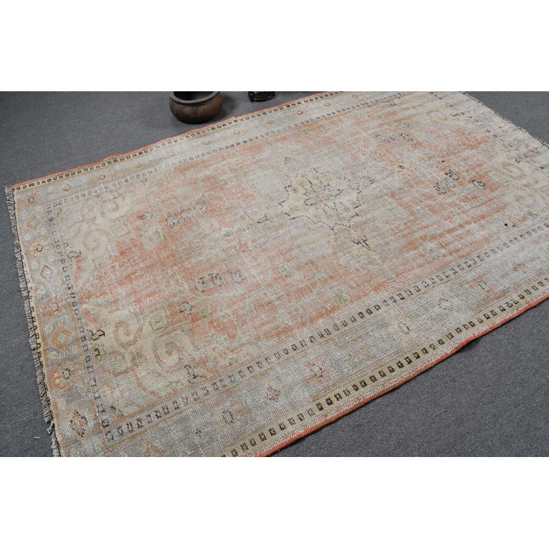 Tapis rétro de style turc avec des tons chauds et d'élégants motifs complexes beige / orange