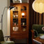 Vitrines en bois massif brun et verre