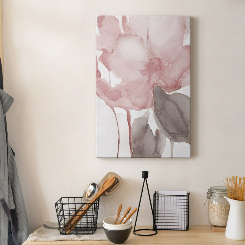 Blush Bloom II - peinture sur toile tendue, H 48 po x l 32 po x P 1 po