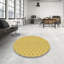 Tapis jaune tissé à la machine-871743467