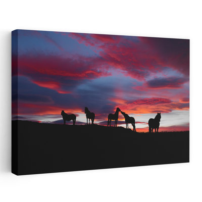 Silhouette de chevaux dans la nuit, Islande, paysage de cheval contemporain abstrait, art naturel