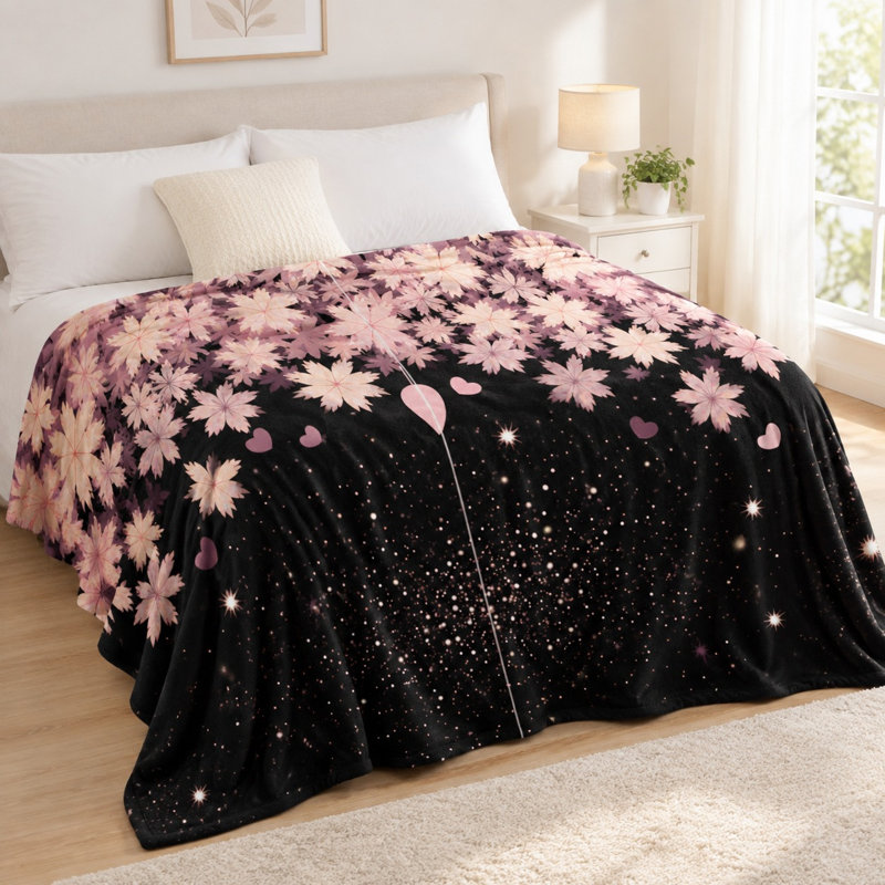 Couverture en flanelle douce et confortable - Motif floral et cœur, noire à fleurs roses et étoiles scintillantes, légère, douce et décorative, toutes saisons, agréable au toucher, lavable à la machine, idéale pour canapé, fauteuil, salon et chambre.
