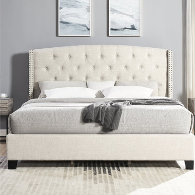 Grand lit à boutons en tissu, beige - Élégance de lit tapissier avec garniture décorative