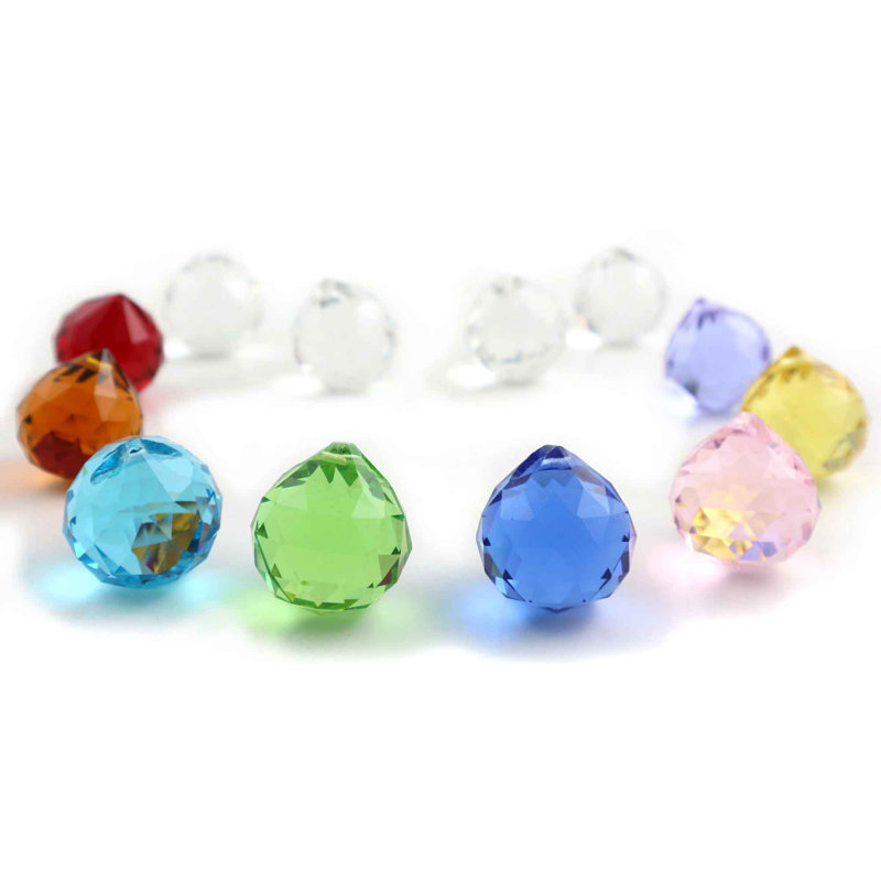 Ornement en forme de boule à facettes chakra