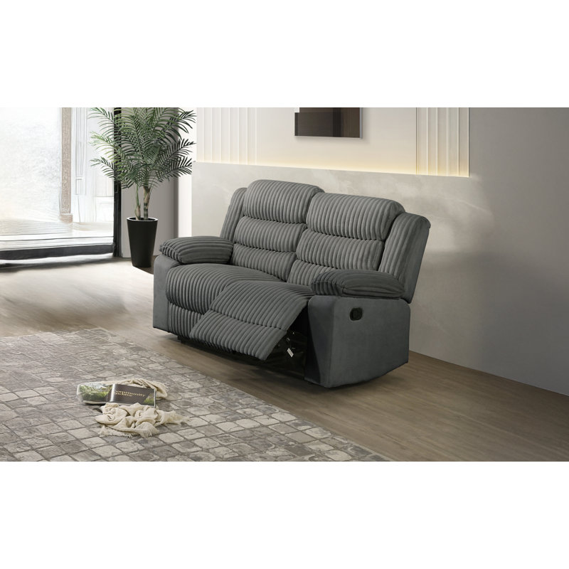 9675F5C9115C4008980D6E421A12F8BF, Gris